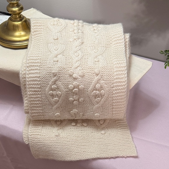 Geneva Accessories - Geneva Cashmere Scarf with Cable Pattern